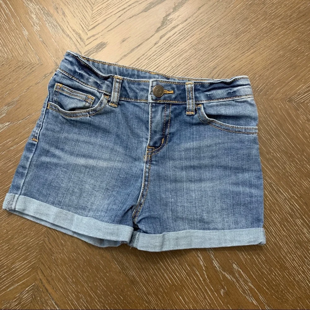 Girls denim washed shorts with a cuff Size 6X